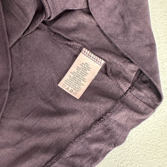 LOGO by Lori Goldstein Eggplant Two-Tone Tunic With Pockets - Picture 2 of 5